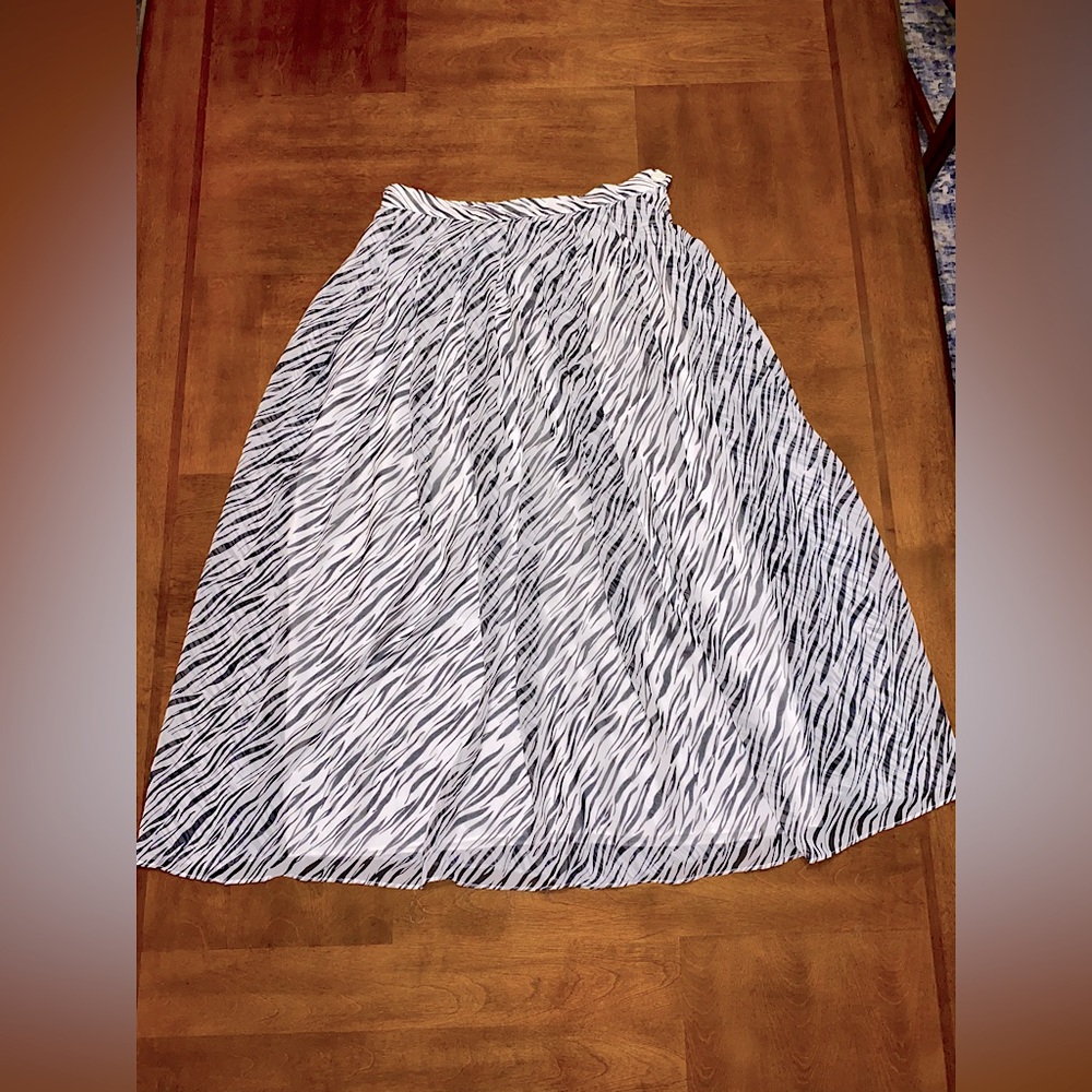 Who What Wear Animal Print Pleated Midi Skirt | Sheer Zebra Overlay | NWOT Sz 6